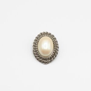 Vintage faux pearl scarf clip